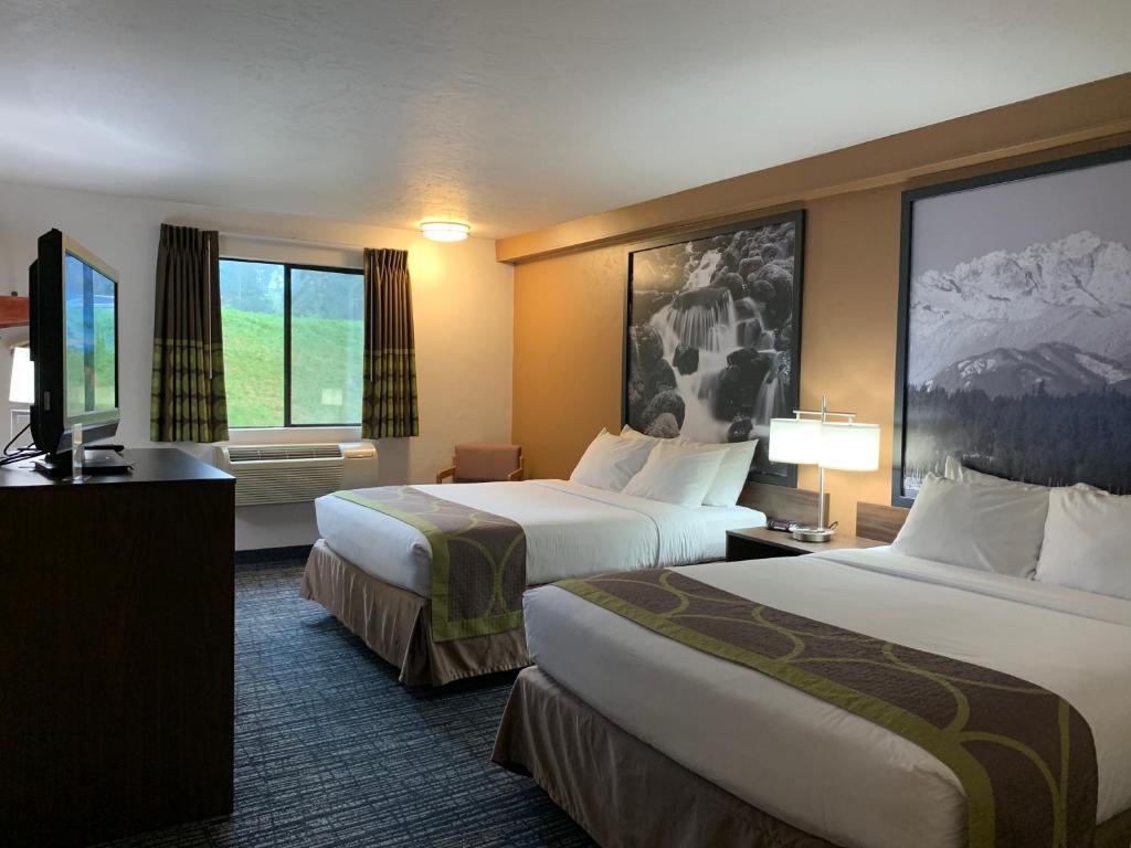 Super 8 by Wyndham Port Angeles at Olympic National Park image 23